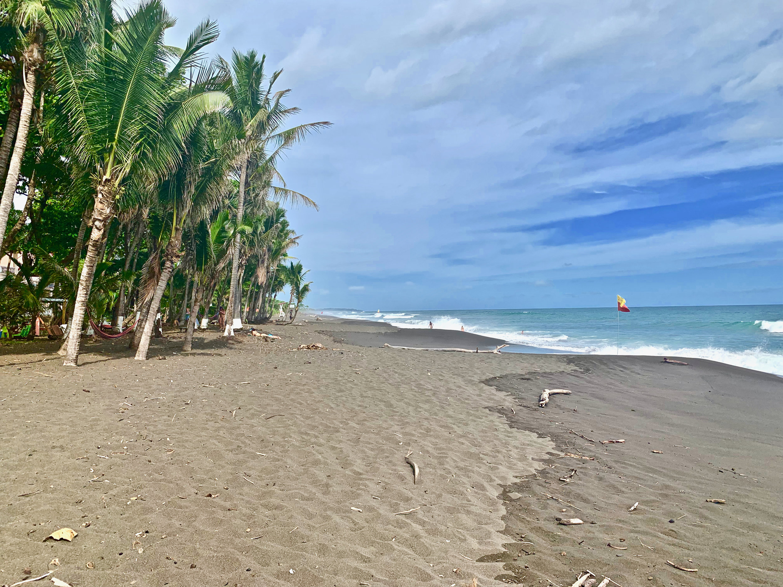  Playa Hermosa, north of Jacó. 